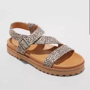 Universal Thread Target Annika Leopard Sandals
